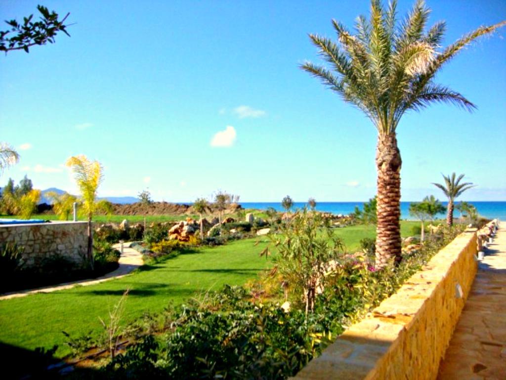 Villa Kartiela Sandy Beach Villas - Private Pool - Jacuzzi - Private Beach Area Polis المظهر الخارجي الصورة